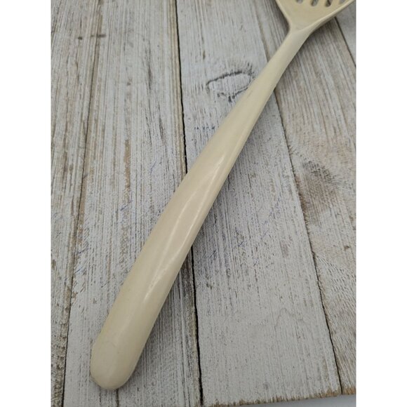 Vintage Unbranded Beige Slotted Nylon Plastic Serving Spoon USA 11 3/4" - Picture 3 of 9